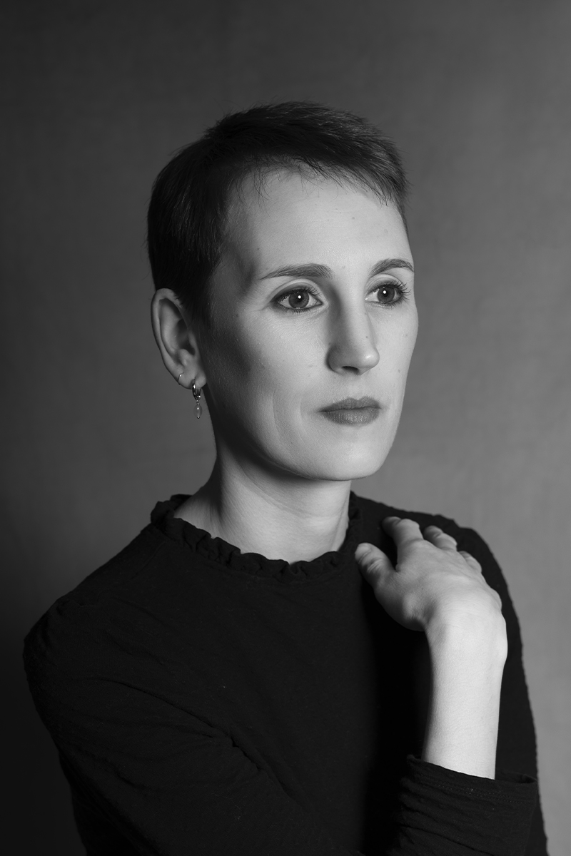 Portraits-aux-cheveux-courts-02